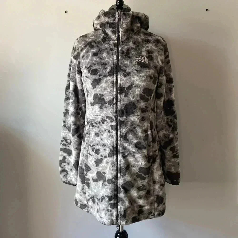 The North Face | Hooded  Camo Print Osito Jacket Asphalt Grey Marble Pri…